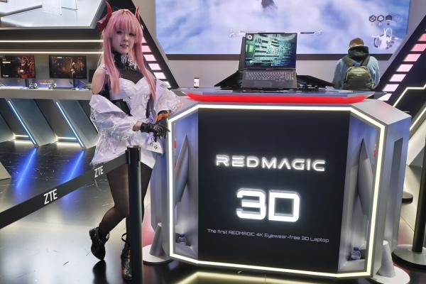 MWC 2025: Ştiaţi că Nubia Red Magic face tastaturi transparente, monitor OLED 4K + alte gadgeturi cool? (Video)
