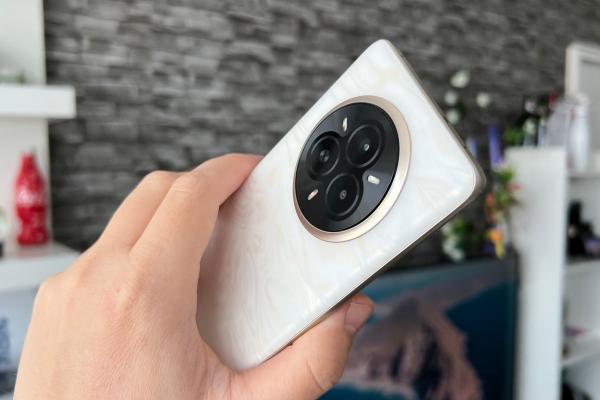 realme 14 Pro: Camera de mid-range echilibrată, cu selfie-uri arătoase, fără zoom sau ultra-wide