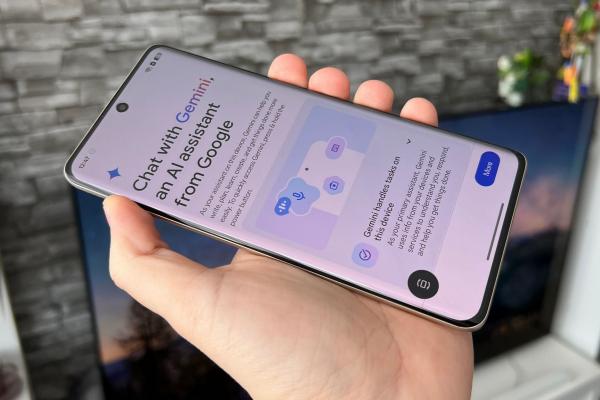 realme 14 Pro: OS, UI, aplicaţii cu AI şi 5 ani de actualizări Android