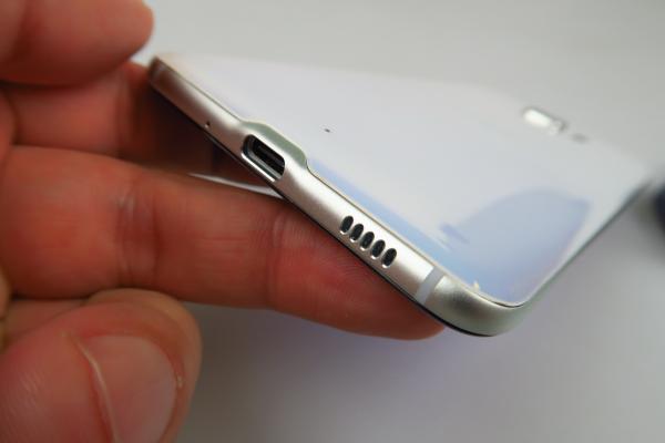HTC U Ultra: Multimedia BoomSound, cu extra microfoane şi bas
