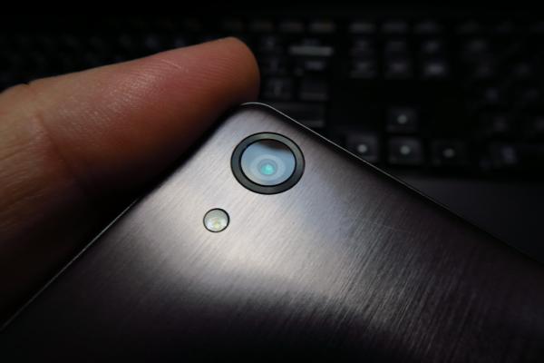 Sony Xperia X Performance: Cameră excelentă printre flagship-urile lui 2016, se ţine bine şi în 2017