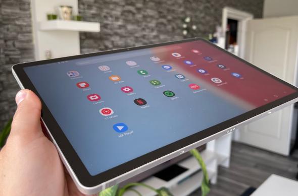 Samsung Galaxy Tab S9 FE+ - Fotografii: Samsung-Galaxy-Tab-S9-FE-Plus_013.jpg
