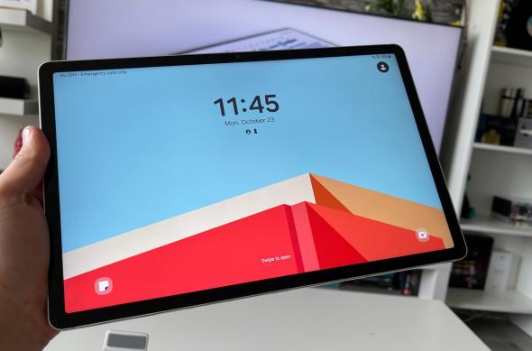 Samsung Galaxy Tab S9 FE+ - Fotografii: Samsung-Galaxy-Tab-S9-FE-Plus_018.jpg