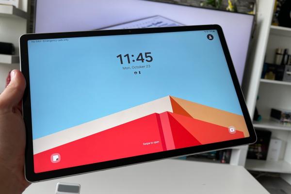 Samsung Galaxy Tab S9 FE+ - Fotografii