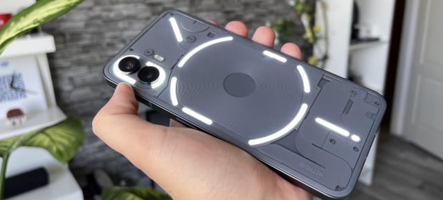 Turul Magazinelor #1346: Nothing Phone (2) s-a ieftinit, căşti Sony de top la reducere, televizor sub 300 lei