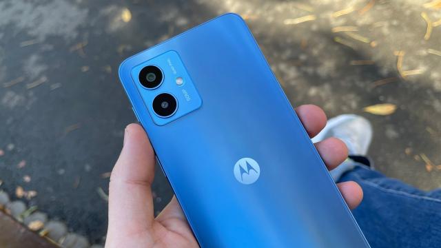 <b>Motorola moto g14: Hardware modest dar nu e rău pentru cât plătești</b>Motorola moto g14 nu te va da pe spate cu dotările sale și ești conștient de asta odată ce arunci o privire asupra prețului pe care îl poartă. Este un telefon entry-level și dacă ne raportăm la suma plătită, atunci lucrurile oferite nu sună rău