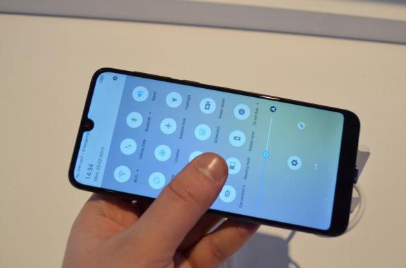 Alcatel 3 (2019) - Fotografii hands-on: Alcatel-3-2019_004.jpg