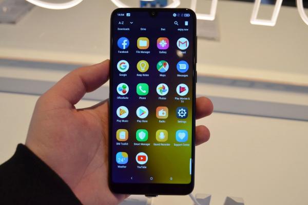 Alcatel 3 (2019) - Fotografii hands-on