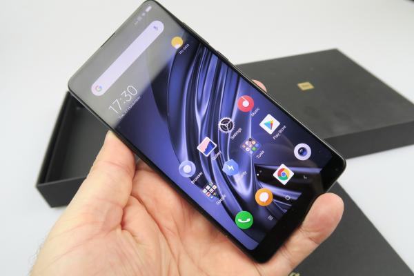 Xiaomi Mi Mix 2S: Multimedia cu acustică stereo e binevenită, dar difuzorul de sus e prea slab