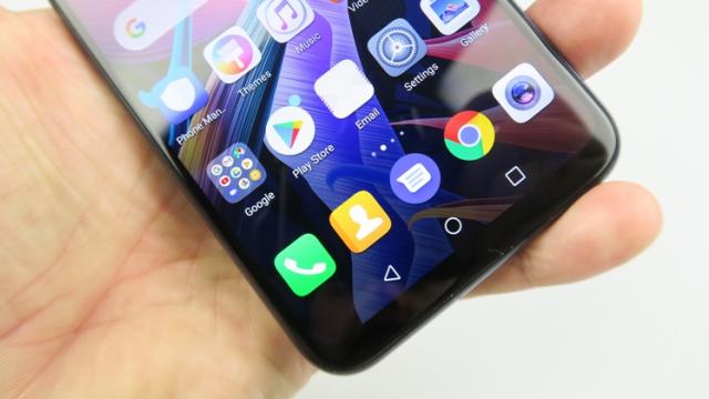 <b>Huawei are un plan B în cazul în care lucrurile se precipită cu firmele americane; Un OS propriu este în pregătire</b>Încă de prin 2015 au apărut primele vești referitoare la faptul că Huawei lucrează în secret la un sistem de operare propriu, soluție cunoscută la acea vreme sub denumirea de Kirin OS și care de-a lungul anilor și-a mai 