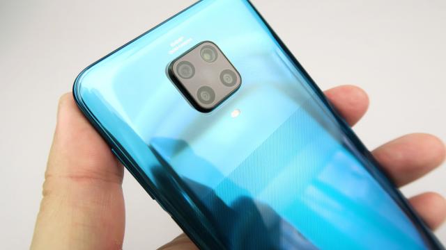 <b>Xiaomi Redmi Note 9 Pro Review detaliat în limba română</b>Xiaomi Redmi Note 8 Pro a fost fără discuţii unul dintre cele mai dorite telefoane midrange din 2019 şi cu siguranţă cel mai puternic, datorită unui chip potent MediaTek Helio G90T. O să îmi rămână în minte si a rămas deja în conştiinţa colectivă..