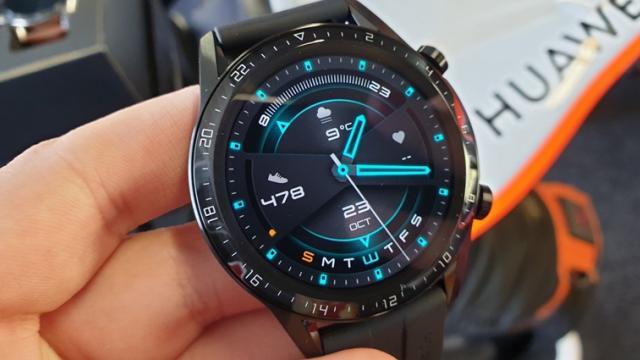 <b>Huawei Mate Watch ar putea fi primul ceas cu Harmony OS; Va debuta odată cu Mate 40 de ziua Chinei</b>Luna trecută am scris despre faptul că Huawei a înregistrat numele de brand "Mate Watch", pregătindu-se să lanseze un nou brand de ceasuri. Acum acesta prinde contur şi aflăm 