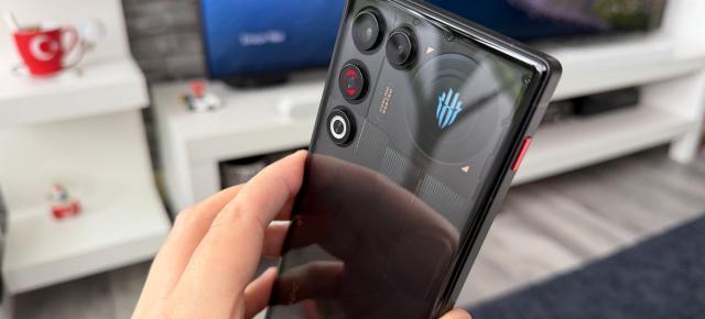 Redmagic 11 Air: Benchmark-uri cu procesor nu tocmai nou, un Snapdragon 8 Elite ajutat mult de ventilatorol activ, vapor chamber