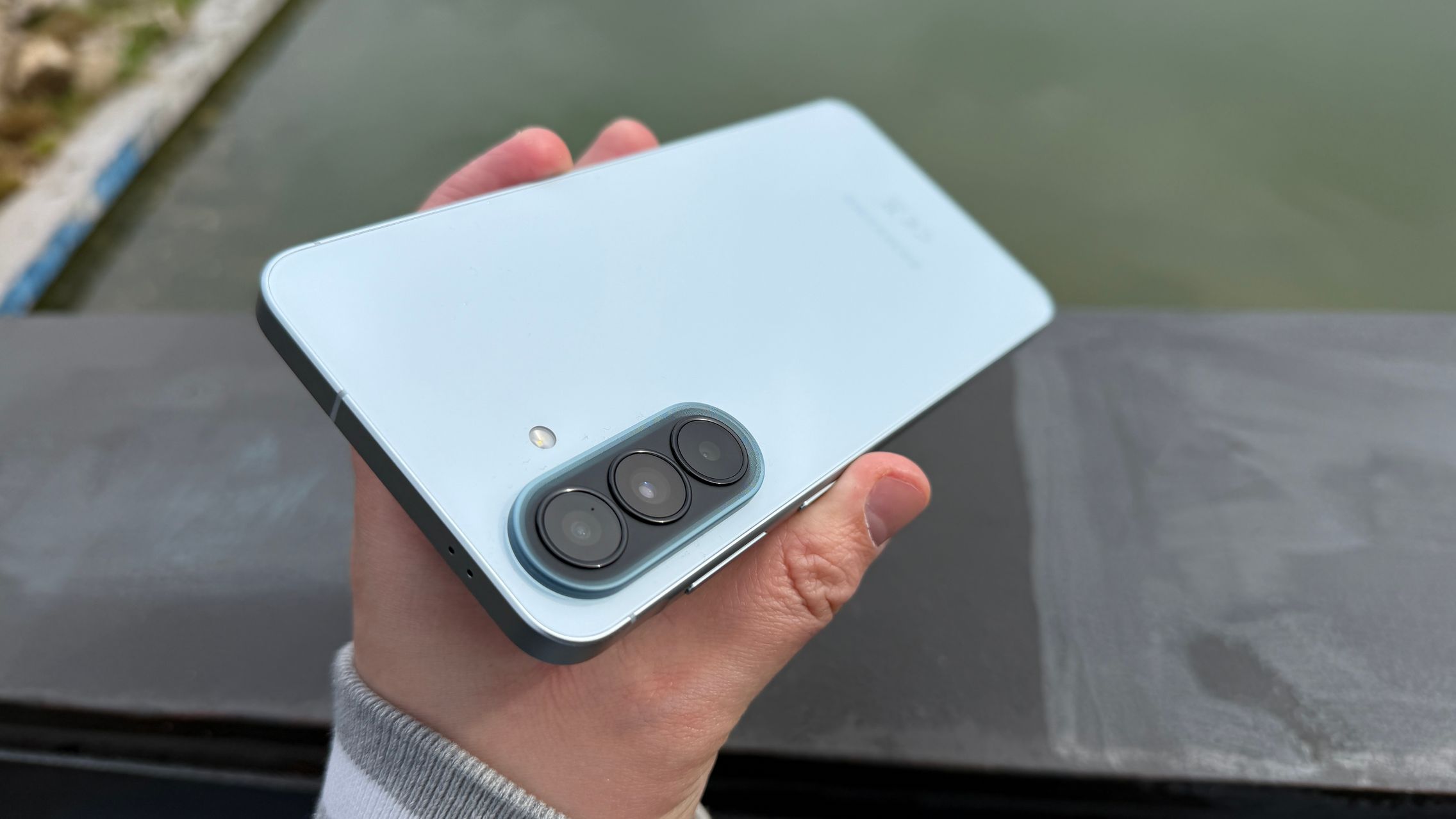 Samsung Galaxy A57: Camera care se mulează pe nevoile publicului țintă, cadre detaliate, closeup eficient