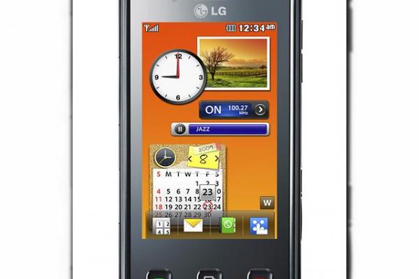Batalia telefoanelor cu camera de 8 megapixeli: Sony Ericsson C905, Samsung i8510 INNOV8, Samsung M8800 Pixon si LG KG910 Renoir