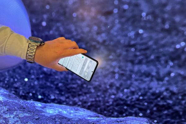 Am văzut la treabă noul televizor Samsung S95D OLED, cu protecţie anti reflexie şi un soundbar 11.1.4 (Video)