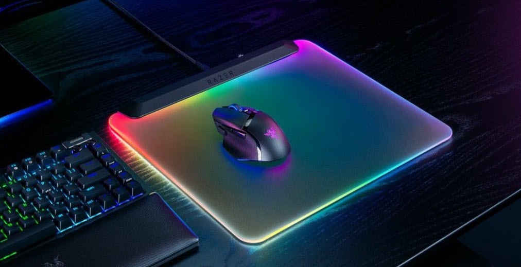 Razer prezintă Firefly V2 Pro: mouse mat, nu pad, cu iluminare LED
