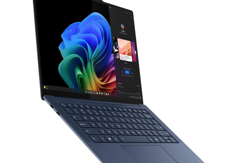 Lenovo Yoga Slim 7 14 (2024) Snapdragon Edition: GLXcpL9W8AABdPB.jpg