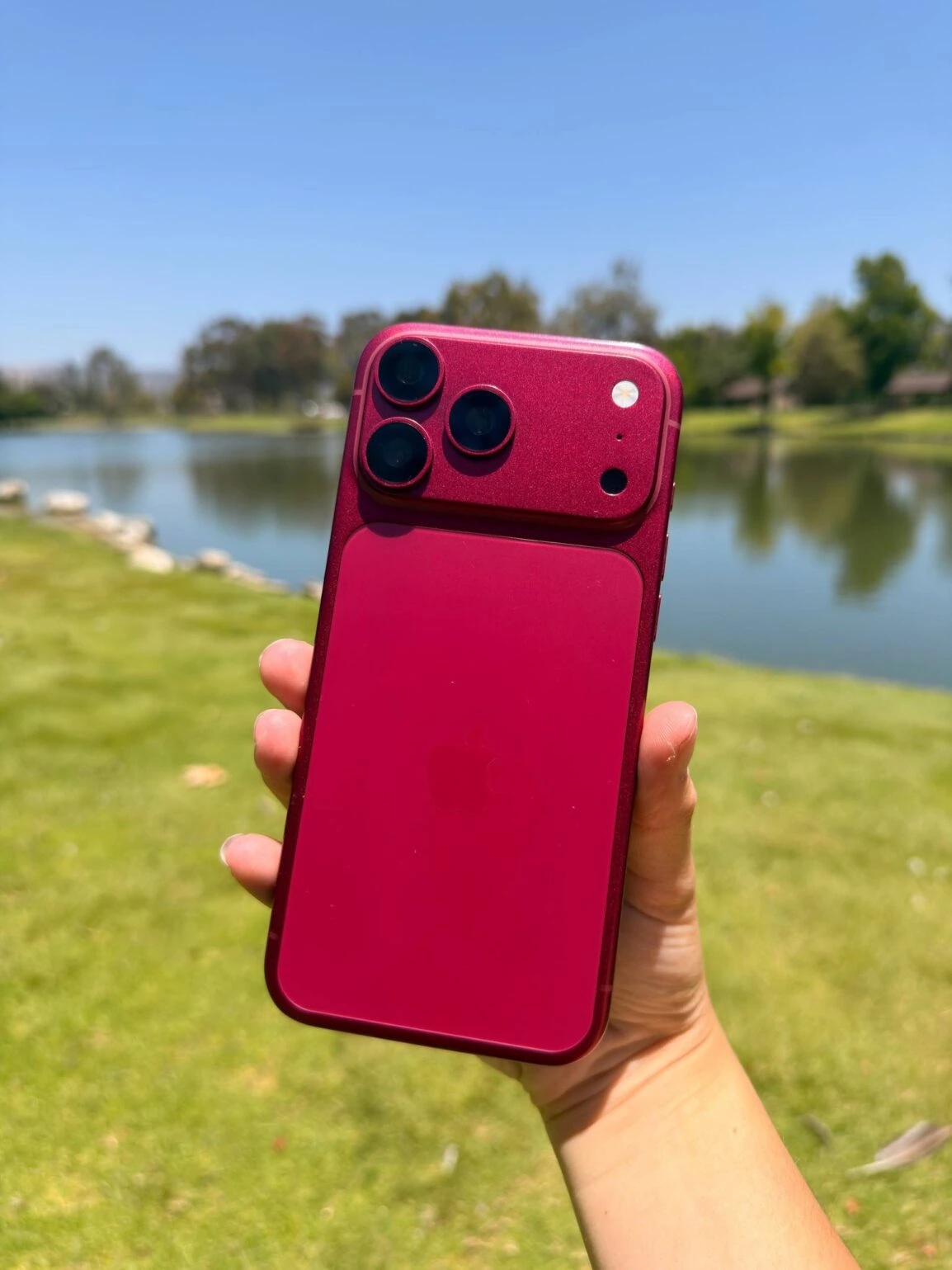 iPhone 18 Pro / Pro Max - Dark Cherry (galerie)