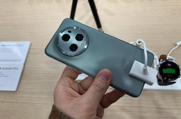 Honor Magic5 Pro - Fotografii hands-on MWC 2023: Honor-Magic5-Pro_006.jpg
