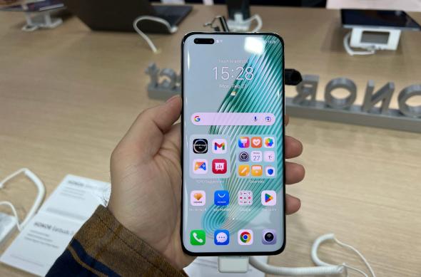 Honor Magic5 Pro - Fotografii hands-on MWC 2023: Honor-Magic5-Pro_007.jpg