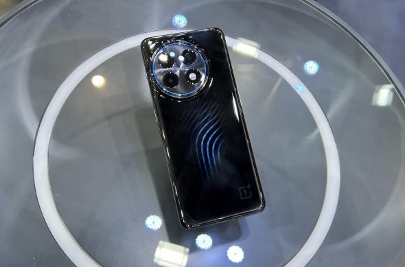 OnePlus 11 Concept - Fotografii hands-on MWC 2023: OnePlus-11-Concept_004.jpg