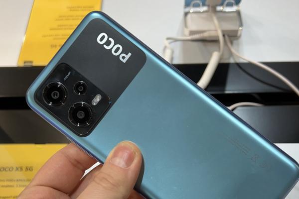 MWC 2023: POCO X5 5G Hands-on - Smartphone accesibil orientat spre light gaming și consum media, cu panou AMOLED generos
