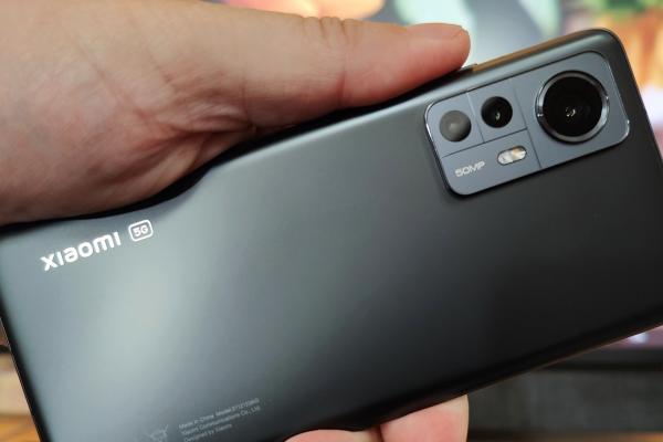 Xiaomi 12X: Hardware de Xiaomi 12, cu câteva diferenţe mici, dar importante