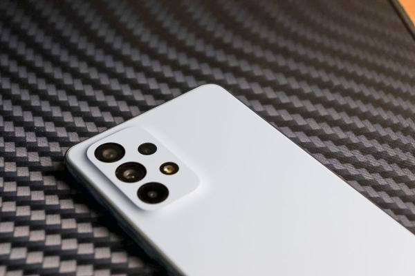 Samsung Galaxy A53 - Hardware potent, dar care suferă din cauza supraîncălzirii