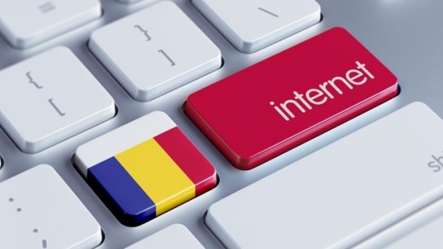 <b>Cât de vigilenți sunt românii pe internet? Un anunț postat de către autorități a păcălit 20.000 de oameni</b>Se tot discută despre securitatea cibernetică în ultimul timp, iar articolele cu privire la vulnerabilitățile software sunt la mare căutare. Cu toate acestea, tot la mare căutare sunt și ofertele care deși irezistibile, se pot dovedi adevărate capcane