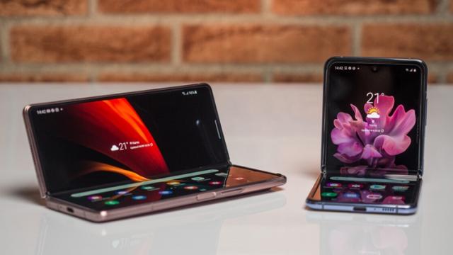 <b>Samsung va lansa un telefon pliabil cu adevărat accesibil sub seria Galaxy A! Se lasă totuși așteptat</b>Samsung domină în prezent piața de telefoane pliabile, fiind una dintre primele companii care au lansat astfel de modele la nivel global. După cum era de așteptat, gigantul sud-coreean încearcă să facă aceste modele pliabile cât mai accesibile