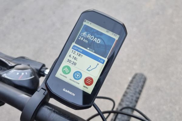Am testat Garmin Edge 1050! Ciclocomputer premium pentru cicliști de performanță, cu GPS precis și un display generos