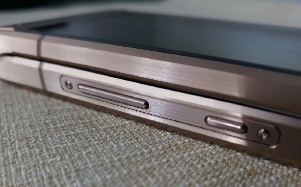 Samsung W2019 - Fotografii leak: Leak-Samsung-W2019_001.jpg