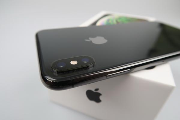 Apple iPhone XS Max: Multimedia cu acustică stereo, mult mai bună decât arată decibelii