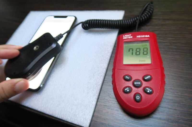 Luminozitate display iPhone XS Max: Apple-iPhone-XS-MAX_040.JPG