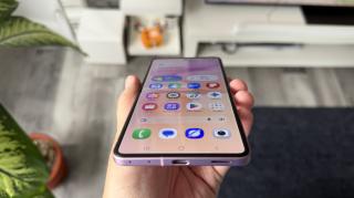 Samsung Galaxy Z Flip8: Benchmark-uri de flagship controlat termic, cu un Exynos 2600 pe 2nm