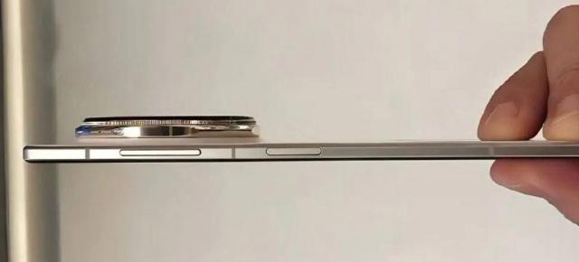 Huawei ar putea pregăti un nou telefon Mate de 6,6 inci pentru prima jumătate din 2027