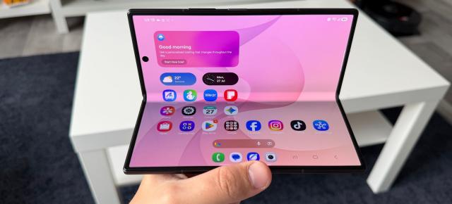 Samsung Galaxy Z Fold8 Ultra: Display ca la Fold7, cu o cută mai bine ascunsă