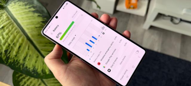 Samsung Galaxy Z Flip8: Autonomie cu un plus de eficiență, fără upgrade la capitolul încărcare