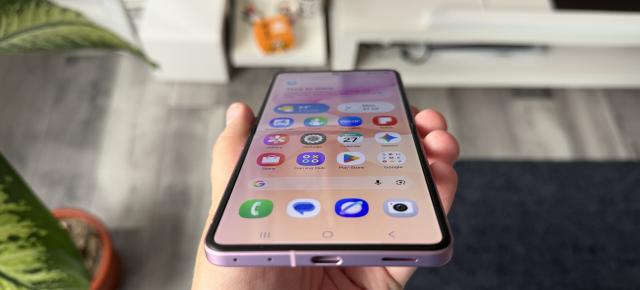 Samsung Galaxy Z Flip8: Benchmark-uri de flagship controlat termic, cu un Exynos 2600 pe 2nm