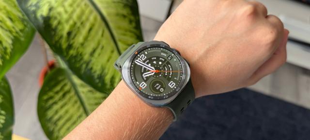 Samsung Galaxy Watch Ultra2 Review: Companionul ideal pentru drumeții, tracking avansat, cu ecran foarte luminos și baterie cu boost
