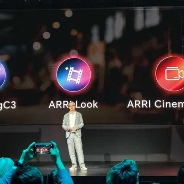 Honor lansează Robot Phone cu tehnologie ARRI pentru performanțe foto-video cinematografice