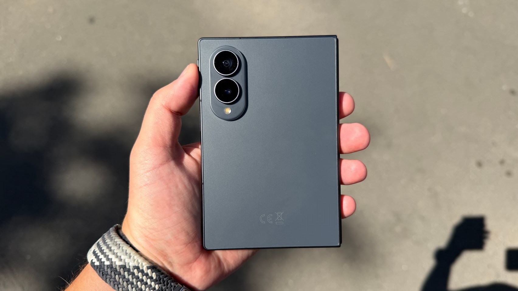 Samsung Galaxy Z Fold8: Design reper pentru viitorul telefoanelor pliabile, comod și ușor