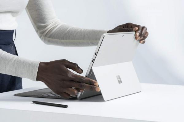 Microsoft Surface Pro 8 - Galerie foto