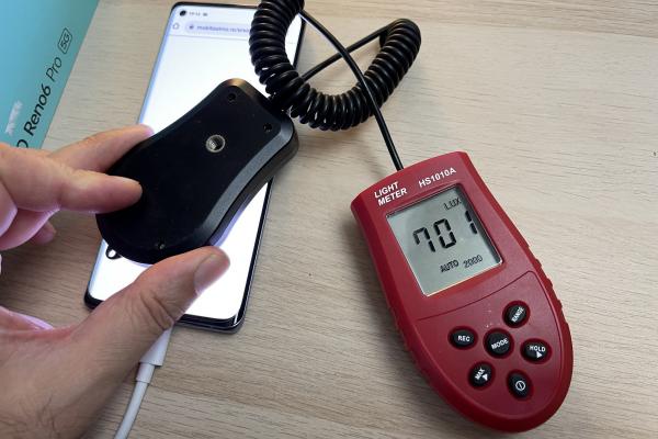 Luminozitate display Oppo Reno 6 Pro 5G