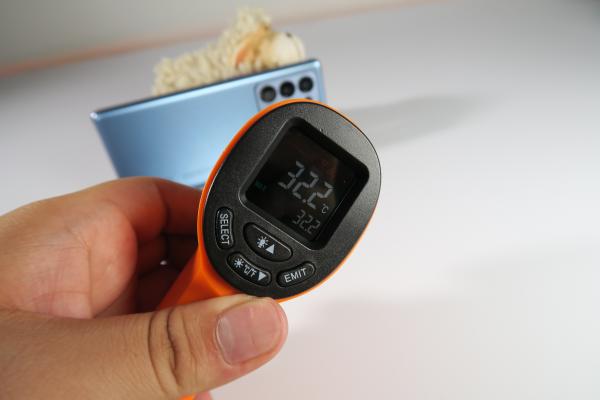 Test termic OPPO Reno 6 Pro 5G