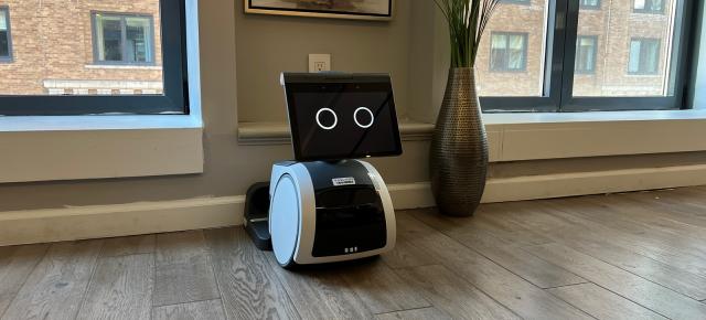 Amazon lansează Astro; Primul robot din portofoliu ce împrumută funcții Echo Show și asigură securitatea locuinței