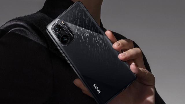 <b>Un telefon misterios Xiaomi cunoscut sub numele de cod “Ingres” este menționat în codul sursă MIUI; Ar fi vorba despre Redmi K50 Pro</b>La sfârșitul lunii august, un dispozitiv Xiaomi cunoscut sub numele de cod “Ingres” și-a făcut apariția în codul sursă MIUI. La aproape o lună distanță, se confirmă faptul că este vorba despre un smartphone. De asemenea, un nou dispozitiv cu numele