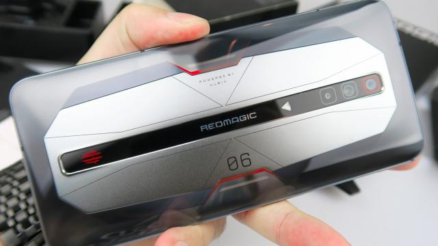 <b>nubia RedMagic 6 Pro Review detaliat în limba română (Evaluare Mobilissimo)</b>Piaţa telefoanelor de gaming începuse să se aglomereze acum 2 ani, dar în ultima vreme s-au conturat cam jumătate de duzină de jucători aici, cu planuri serioase. E vorba despre ASUS cu ROG, despre Black Shark, ZTE cu Nubia Red Magic, Vivo cu iQOO