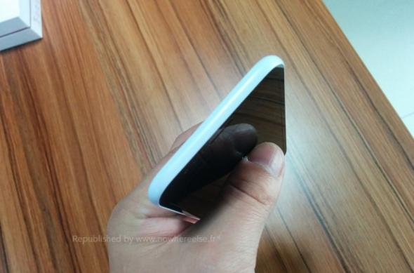 O nouă machetă a lui iPhone 6 Își face apariția Într-un video hands-on: iphone_6_blanc_d006.jpg